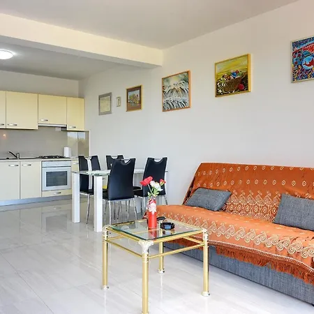 Gray House Apartman *